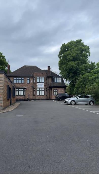 Luxury Cozy 3 Bed Apartment 5Mins From City - Free Parking! Nottingham Exterior foto